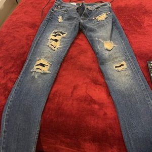 Levi 511 distressed jean